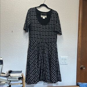 Effie's Heart Black and White Arrow Midi Dress
